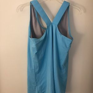 Women’s Under Armour workout top